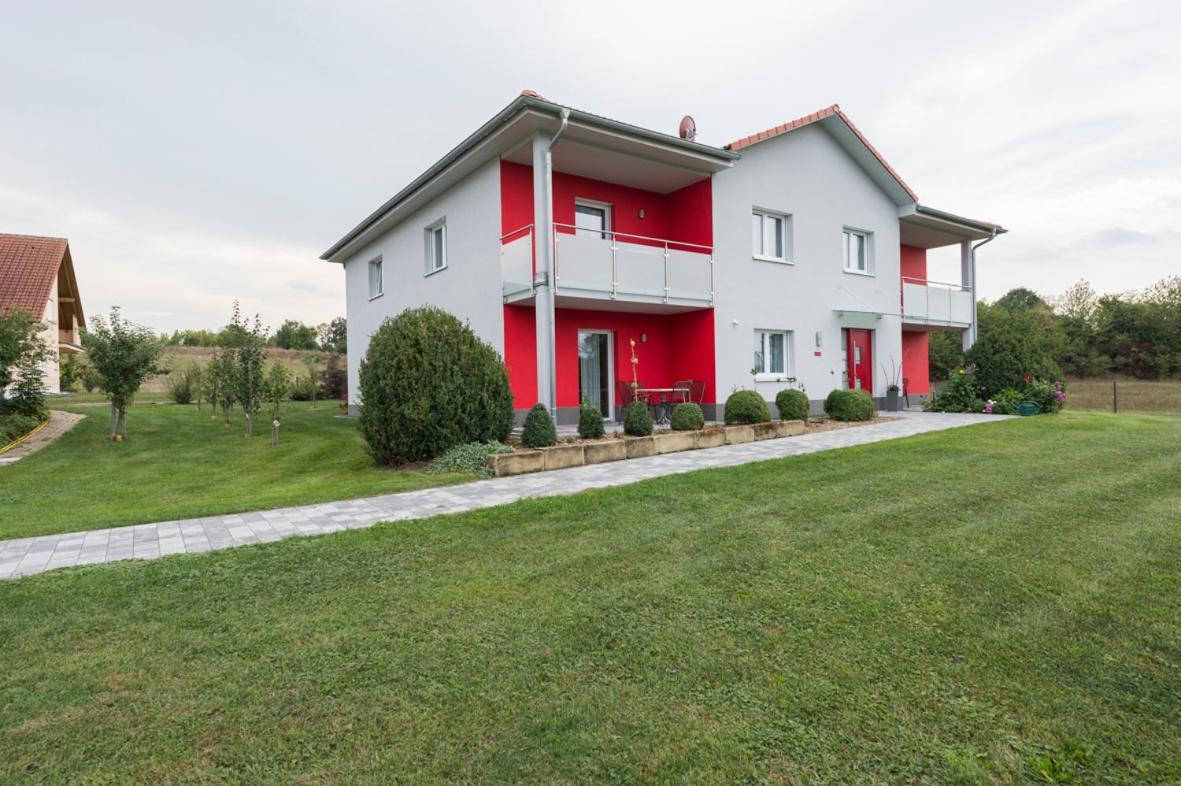 Hofmann'S Apartements & Ferienwohnungen Oberdachstetten Exterior photo